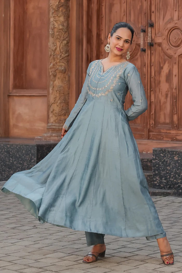Grey Regal Embroidered Kurta Set with Dupatta