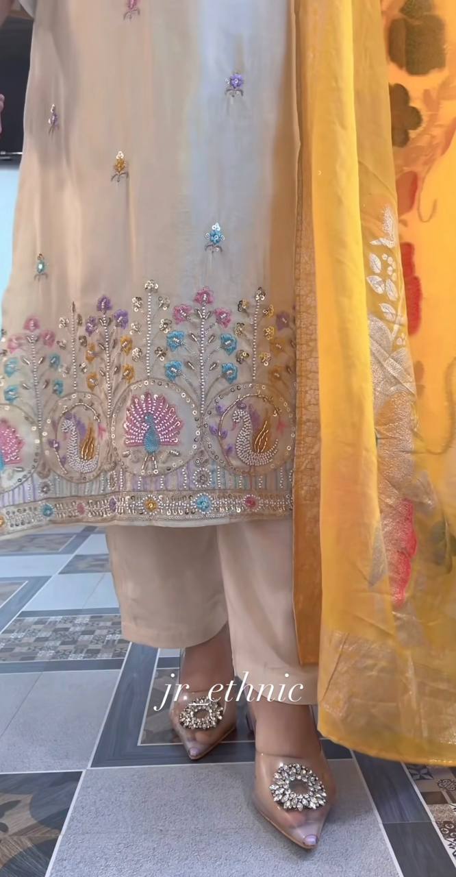 Off-White Pure Silk Printed Suit Set