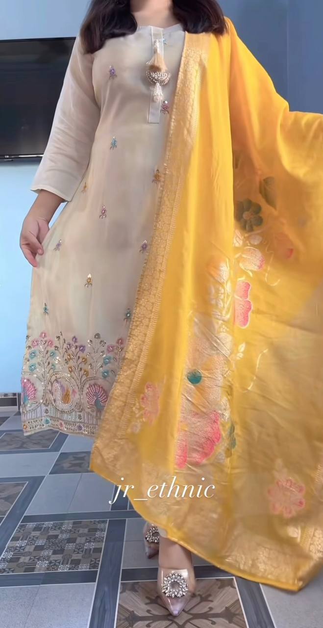 Off-White Pure Silk Printed Suit Set